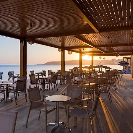 Hotel Avra